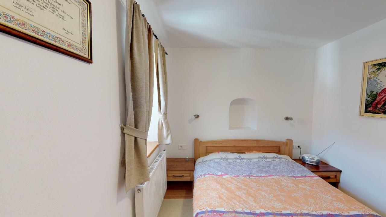 Apartmaji Pri Marodnu بوينج المظهر الخارجي الصورة